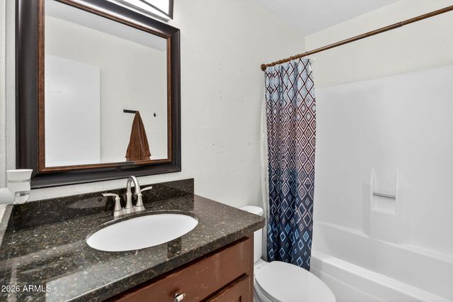6426 W LAMAR Road, Glendale, AZ 85301