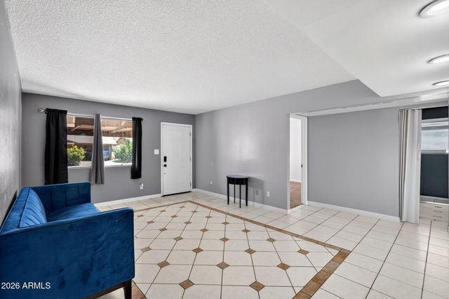 6426 W LAMAR Road, Glendale, AZ 85301