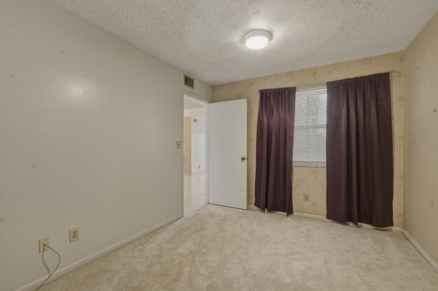 11200 SW 13th Street 104, Pembroke Pines, FL 33025