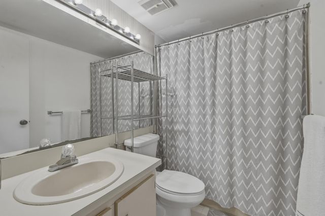 11200 SW 13th Street 104, Pembroke Pines, FL 33025