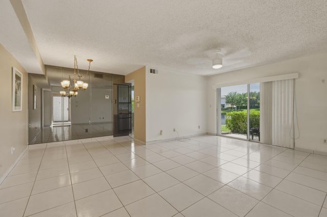 11200 SW 13th Street 104, Pembroke Pines, FL 33025
