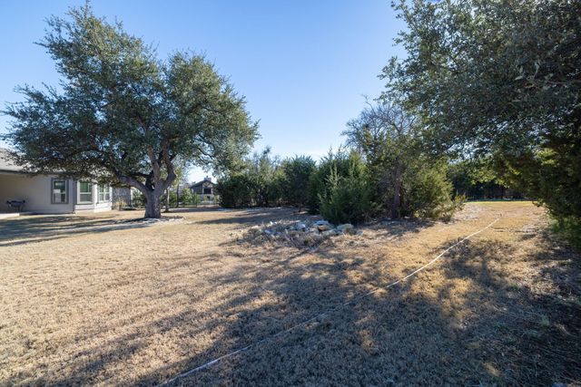 805 Gipper LN, Leander, TX 78641
