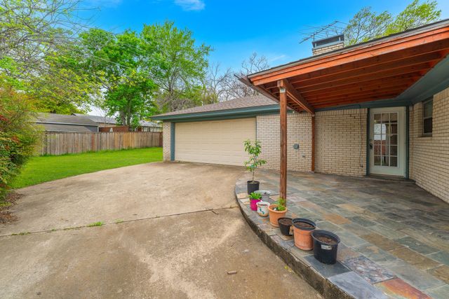 326 Countryside Drive, Irving, TX 75062
