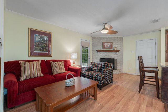 326 Countryside Drive, Irving, TX 75062