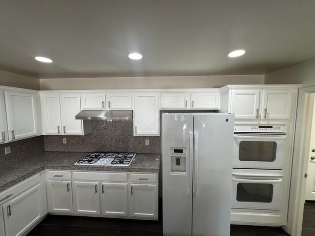 74081 W Petunia Place, Palm Desert, CA 92211