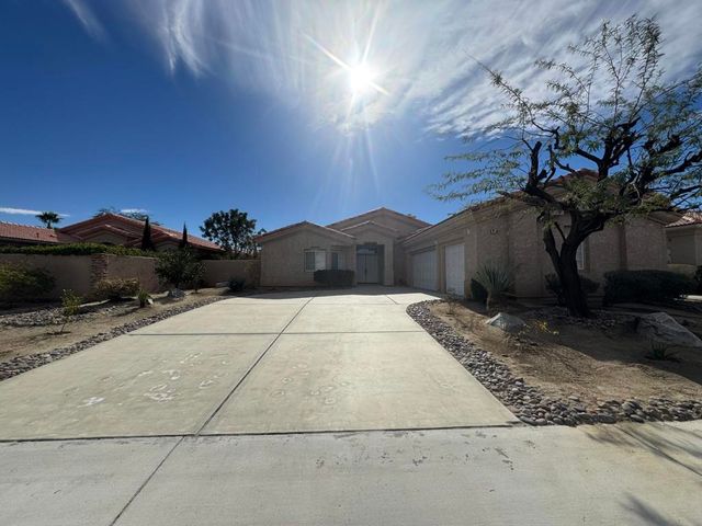 74081 W Petunia Place, Palm Desert, CA 92211