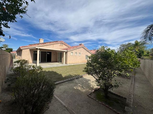 74081 W Petunia Place, Palm Desert, CA 92211