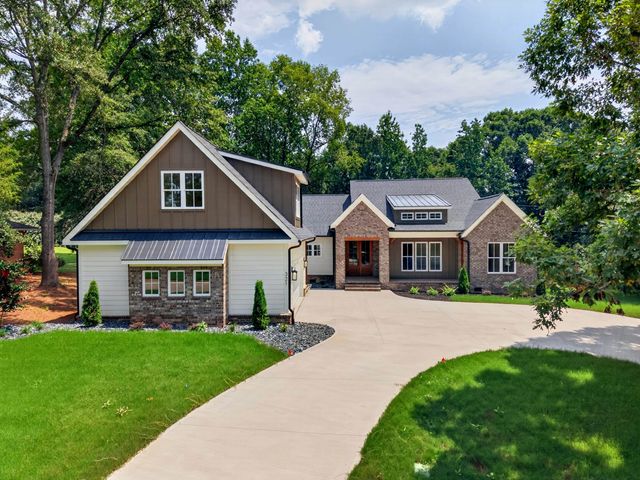 321 Dunbarton Court, Spartanburg, SC 29307
