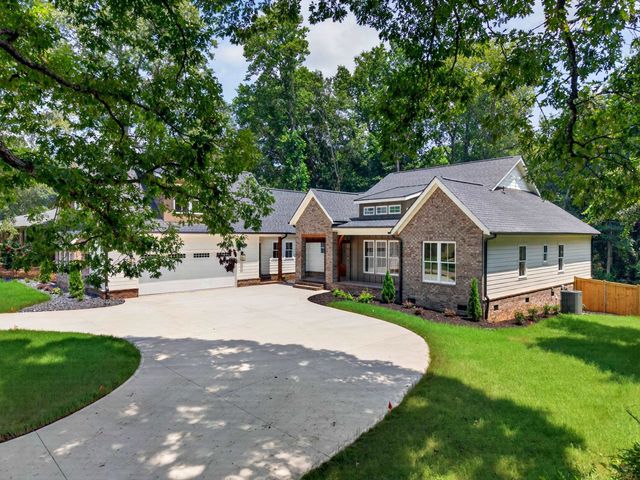 321 Dunbarton Court, Spartanburg, SC 29307
