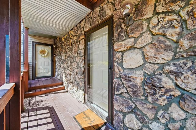 1420 11th Street Drive NW 23, Hickory, NC 28601