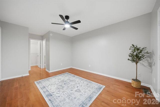 1420 11th Street Drive NW 23, Hickory, NC 28601