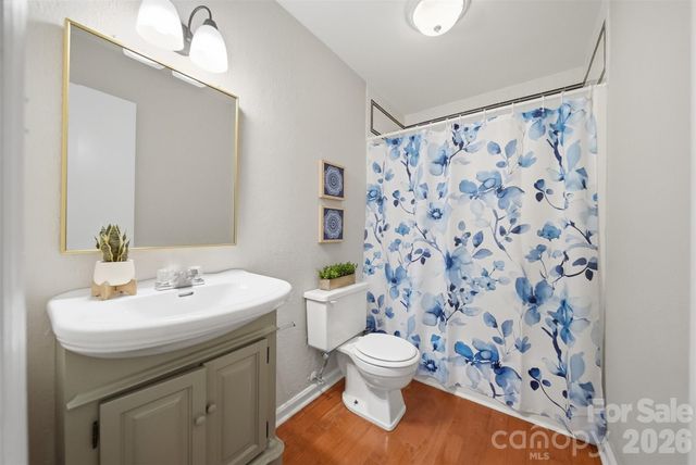 1420 11th Street Drive NW 23, Hickory, NC 28601