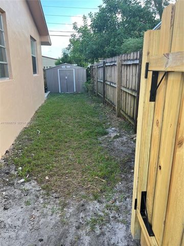 6328 Pierce St 0, Hollywood, FL 33024