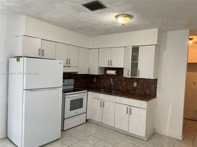 6328 Pierce St 0, Hollywood, FL 33024