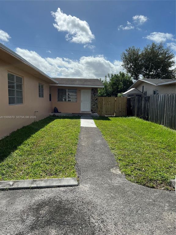 6328 Pierce St 0, Hollywood, FL 33024