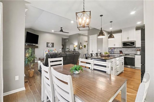 19935 W 221st Street, Spring Hill, KS 66083