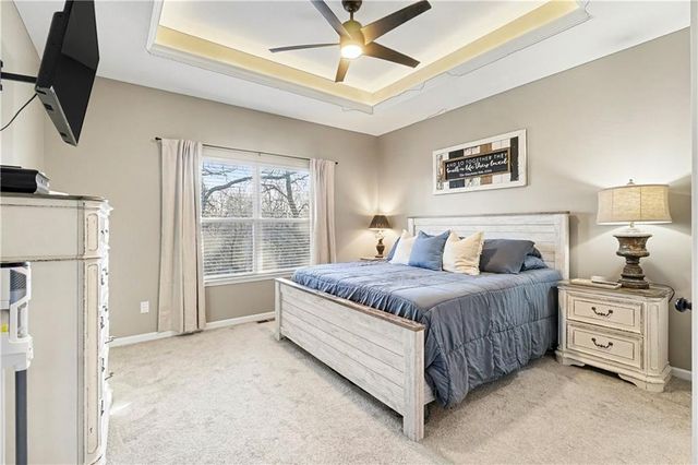 19935 W 221st Street, Spring Hill, KS 66083