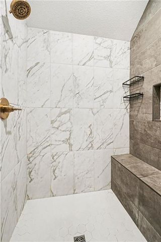 19935 W 221st Street, Spring Hill, KS 66083