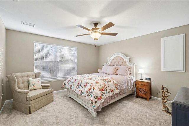 19935 W 221st Street, Spring Hill, KS 66083