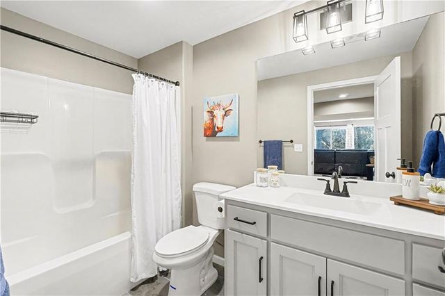 19935 W 221st Street, Spring Hill, KS 66083