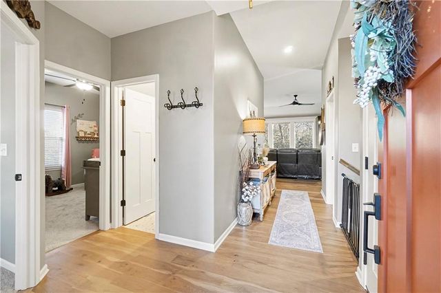 19935 W 221st Street, Spring Hill, KS 66083