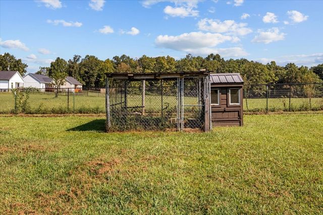 409 Pruett Rd, Dickson, TN 37055