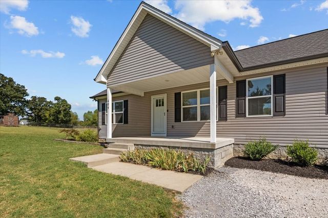 409 Pruett Rd, Dickson, TN 37055