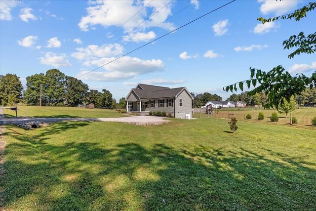 409 Pruett Rd, Dickson, TN 37055