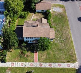 255 19TH AVENUE NE, St Petersburg, FL 33704