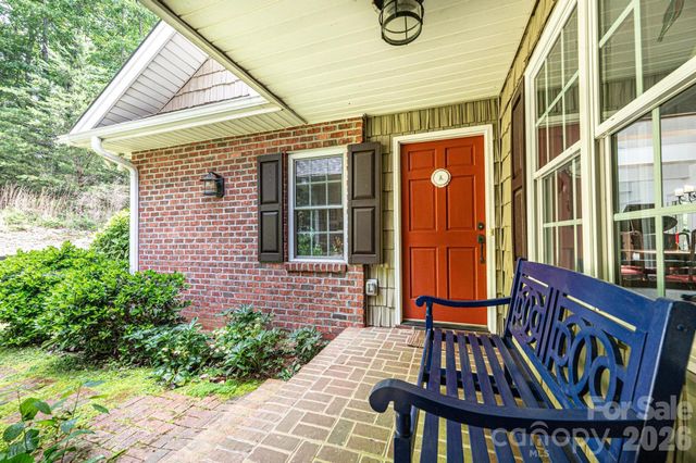 6889 Greedy Highway, Hickory, NC 28602