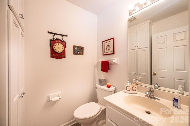 6889 Greedy Highway, Hickory, NC 28602