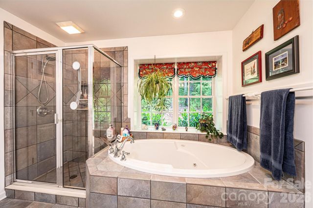 6889 Greedy Highway, Hickory, NC 28602