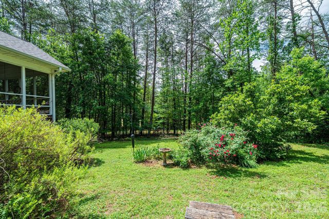 6889 Greedy Highway, Hickory, NC 28602
