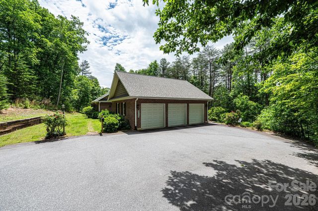 6889 Greedy Highway, Hickory, NC 28602