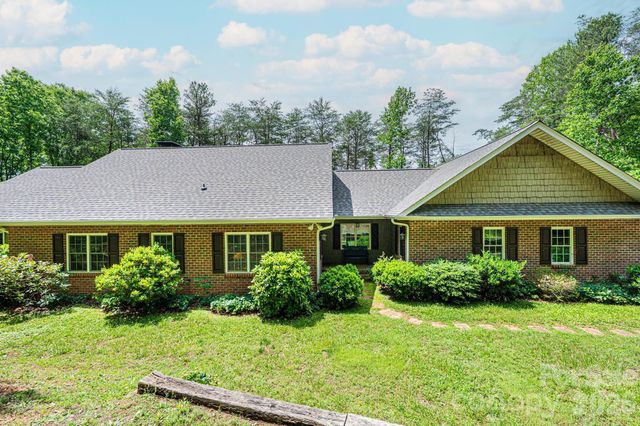 6889 Greedy Highway, Hickory, NC 28602