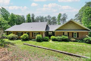 6889 Greedy Highway, Hickory, NC 28602
