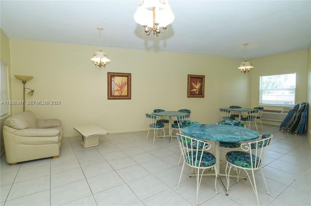 4441 NW 16th St J108, Lauderhill, FL 33313