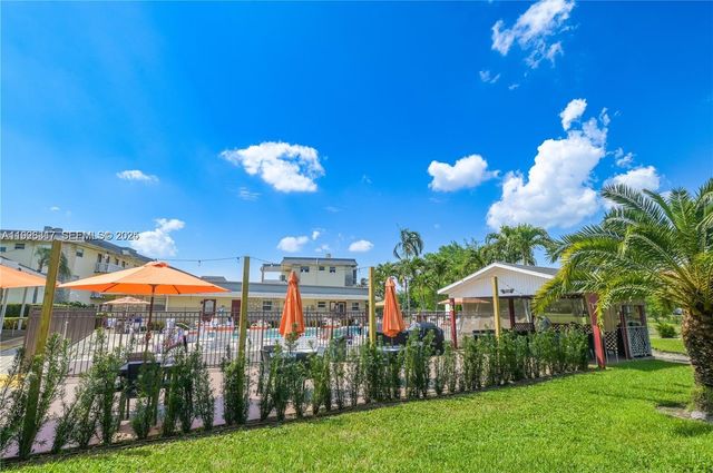 4441 NW 16th St J108, Lauderhill, FL 33313