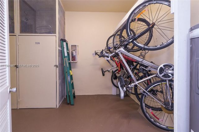 4441 NW 16th St J108, Lauderhill, FL 33313