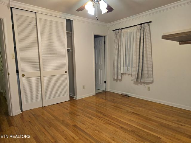 1203 Winchester Ave, Middlesboro, KY 40965
