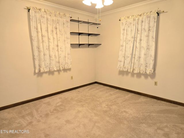 1203 Winchester Ave, Middlesboro, KY 40965