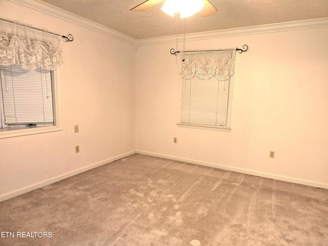 1203 Winchester Ave, Middlesboro, KY 40965