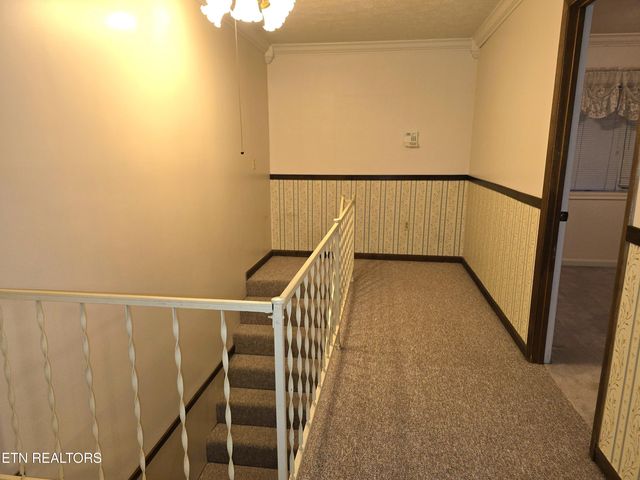 1203 Winchester Ave, Middlesboro, KY 40965