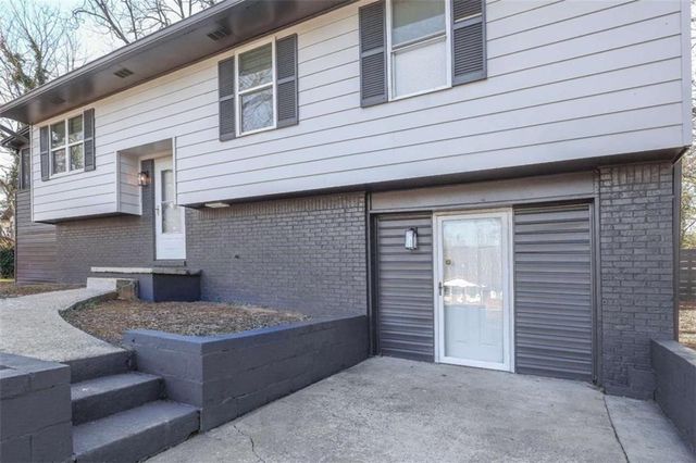 371 Roxbury Drive, Riverdale, GA 30274