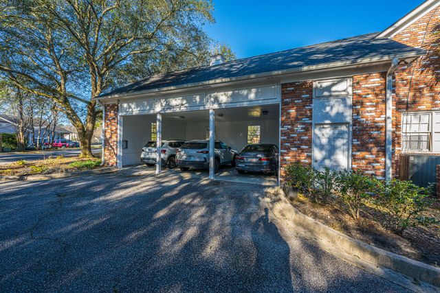 205 Woodlake Drive, Summerville, SC 29485