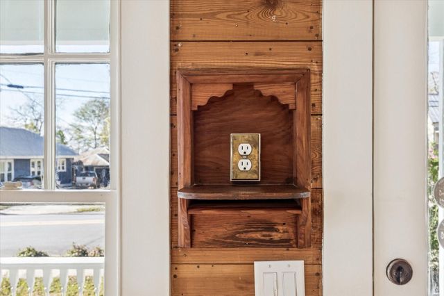 208 N Rusk Street, Fayetteville, TX 78940