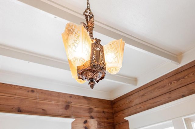 208 N Rusk Street, Fayetteville, TX 78940