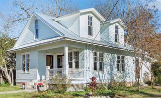 208 N Rusk Street, Fayetteville, TX 78940