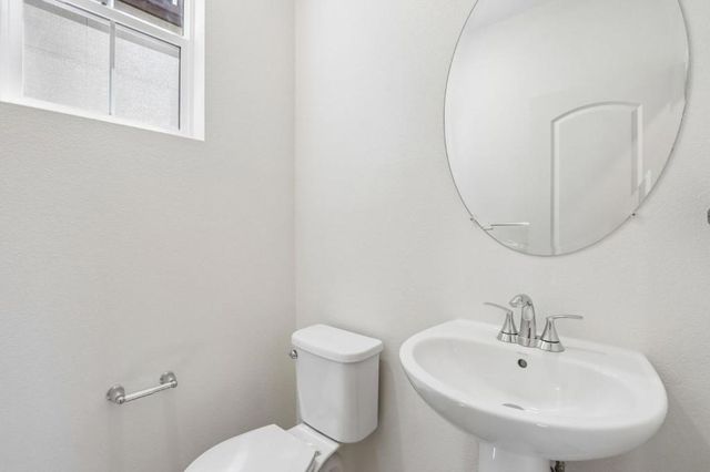 2221 Daisy Drive, Hollister, CA 95023
