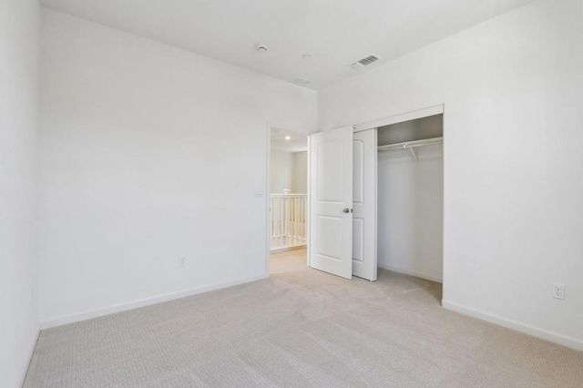 2221 Daisy Drive, Hollister, CA 95023